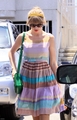 Arriving at Joan's on Third in Los Angeles - taylor-swift photo