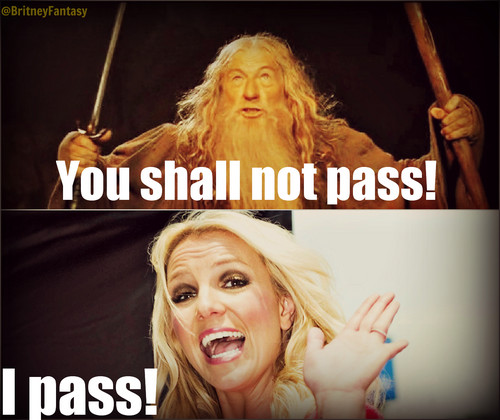  Gandalf VS Britney Spears