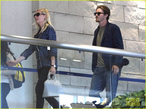  Kirsten Dunst & Garrett Hedlund: Cannes-Bound!