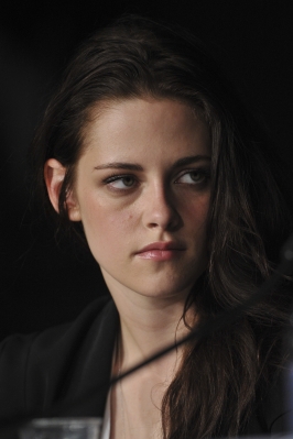  Kristen at the 65th Cannes Film Festival {'On the Road' Press conference}