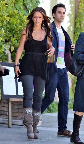 Leaving A Restaurant In Studio City [25 May 2012]