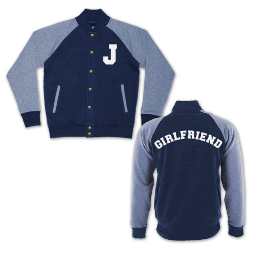  Personalize your jacke Von choosing your initial in the dropdown!
