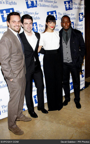  The Alliance for Children's Rights makan malam, majlis makan malam Honoring Kevin Reilly - Arrivals March 1, 2012