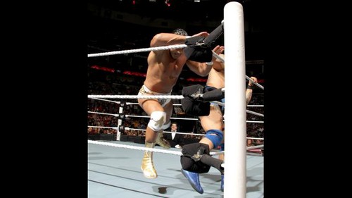 WWE Raw Del Rio vs Marella