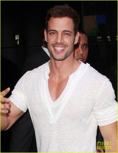  William Levy: 'Thank toi For Your Love!'