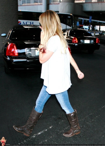  Ashley - Arriving at McCarran International Airport in Las Vegas, Nevada - June 07, 2012