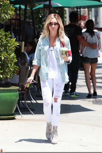  Ashley - Grabbing coffee at Urth Cafe in West Hollywood - May 30, 2012