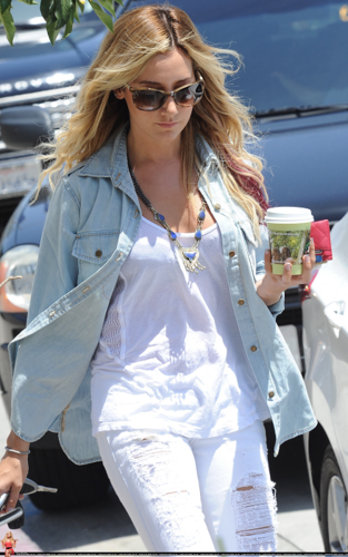  Ashley - Grabbing coffee at Urth Cafe in West Hollywood - May 30, 2012