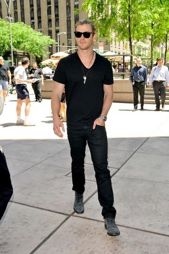  Chris Hemsworth