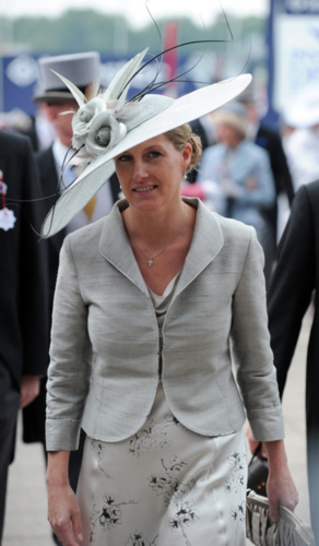  Countess Sophie at the Epsom racecourse