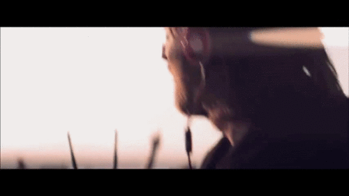 David Guetta in 'Without You' música video