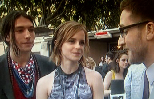  Emma Watson and Kristen Stewart 엠티비 awards 2012