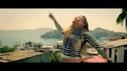 Jennifer Lopez in 'Follow The Leader' संगीत video