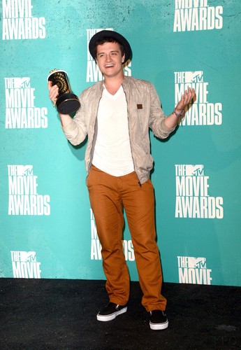 Josh at the MTV Movie Awards 2012