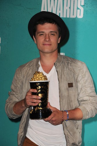Josh at the MTV Movie Awards 2012