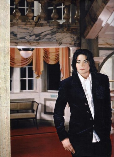  Michael Jackson Featured in the 金牌 Magazine (2002)