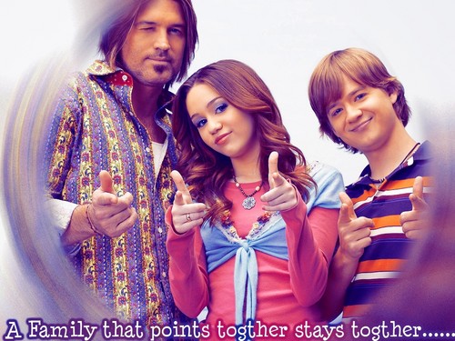  Miley and her family