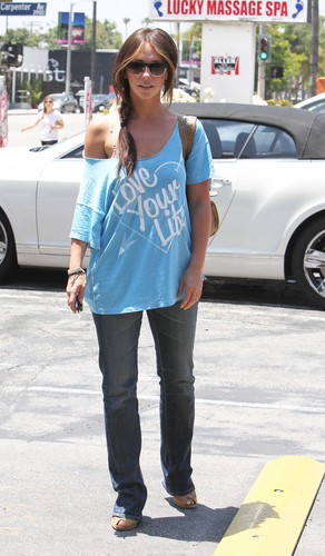  Out And About In Toluca Lake [31 May 2012]