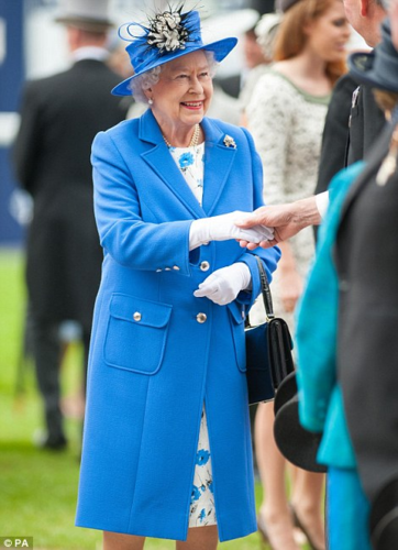 queen Elizabeth at the Epsom racecourse