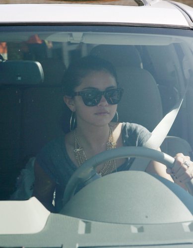  Selena - Leaving a Memorial hari Beach, Malibu - May 28, 2012