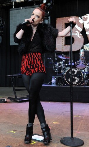 Shirley Manson live 2012