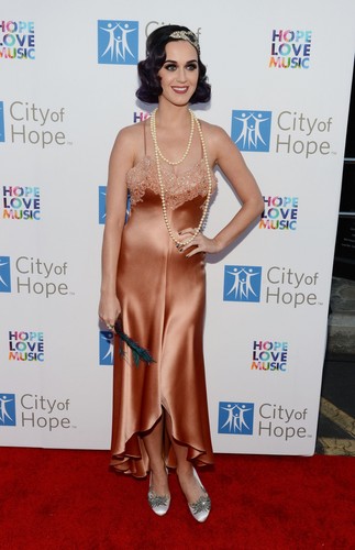  City Of Hope âm nhạc And Entertainment Industry Event In LA [12 June 2012]