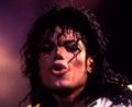 MJ kiss ♥ - michael-jackson photo