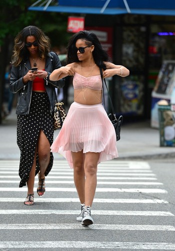  Out & About In New York [11 June 2012]