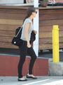 Out to lunch with family in Los Feliz, LA (June 17th 2012) - natalie-portman photo