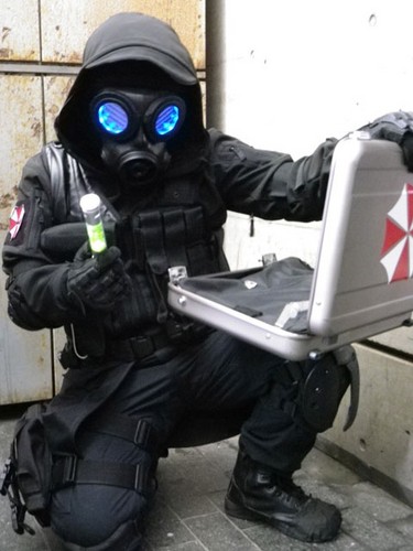  Vector Cosplay with t-virus