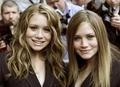 looking gorgeous - mary-kate-and-ashley-olsen photo
