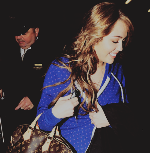  ~Miley Cyrus~