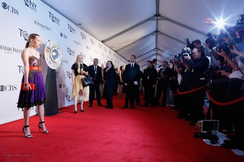  Amanda at the 66th Annual Tony Awards mostrar - Red carpet {10/06/12}