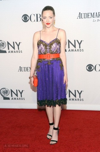  Amanda at the 66th Annual Tony Awards tunjuk - Red carpet {10/06/12}