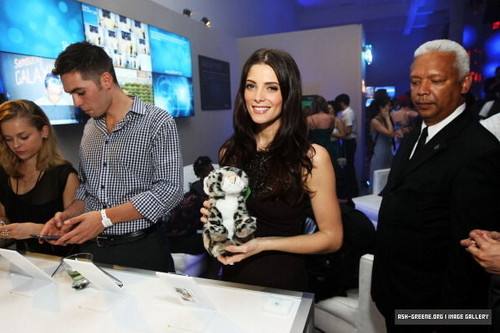  Ashley hosts the Samsung Galaxy SIII Launch party - Inside. {20/06/12}