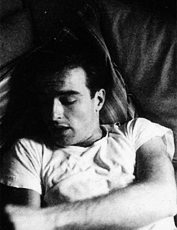 Montgomery Clift photographed sa pamamagitan ng Stanley Kubrick for an issue of Look, 1949