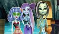 Escape From Skull Shores - monster-high photo