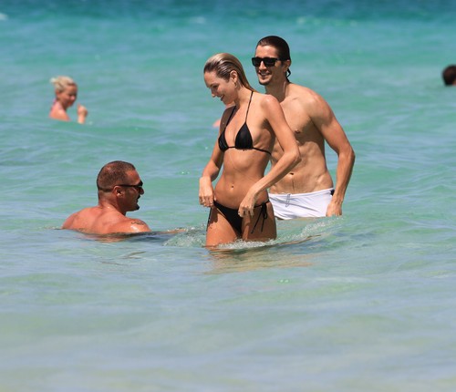  On The пляж, пляжный In Miami [3 July 2012]