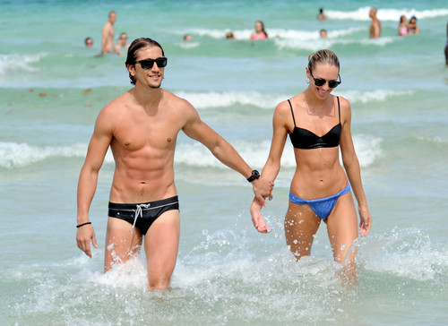  On The beach, pwani In Miami [4 July 2012]