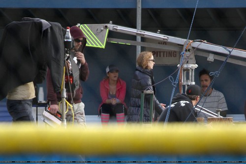  On the Set of "Happy Endings" - March 1, 2012