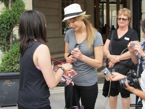 Outside Ritz Hotel (July 3, 2012)