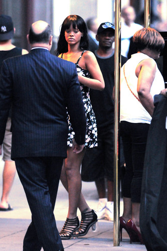  Pays Tribute To Her Grandmother In New York City [5 July 2012]