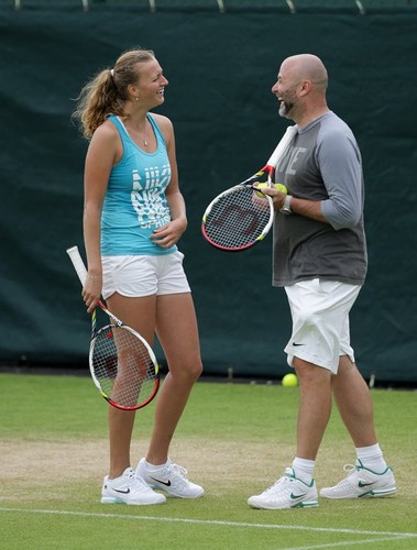  Petra smile and coach