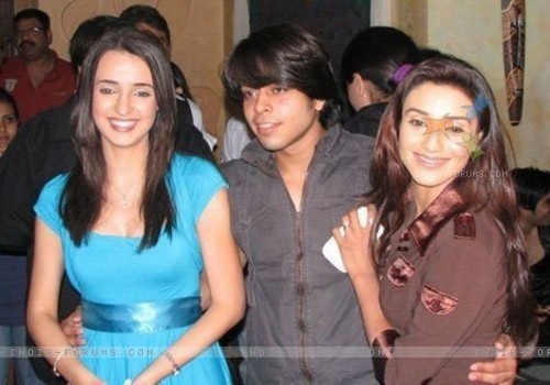  Sanaya and Rati Pandey in a event