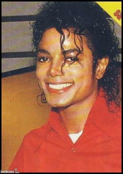 Smile-though-your-hearts-are-aching-3-michael-jackson-31342888-413-585.jpg