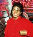 Smile,though your hearts are aching <3!!!!! - michael-jackson photo