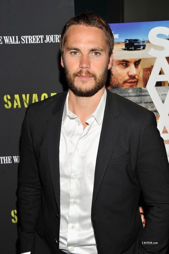  Taylor at Savages Premiere in NYC (June 27th, 2012)