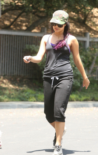  Vanessa - Heading to Yoga in Studio City - June 19, 2012