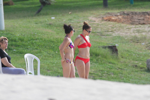  Wearing A Bikini At A strand In Brazil [30 June 2012]