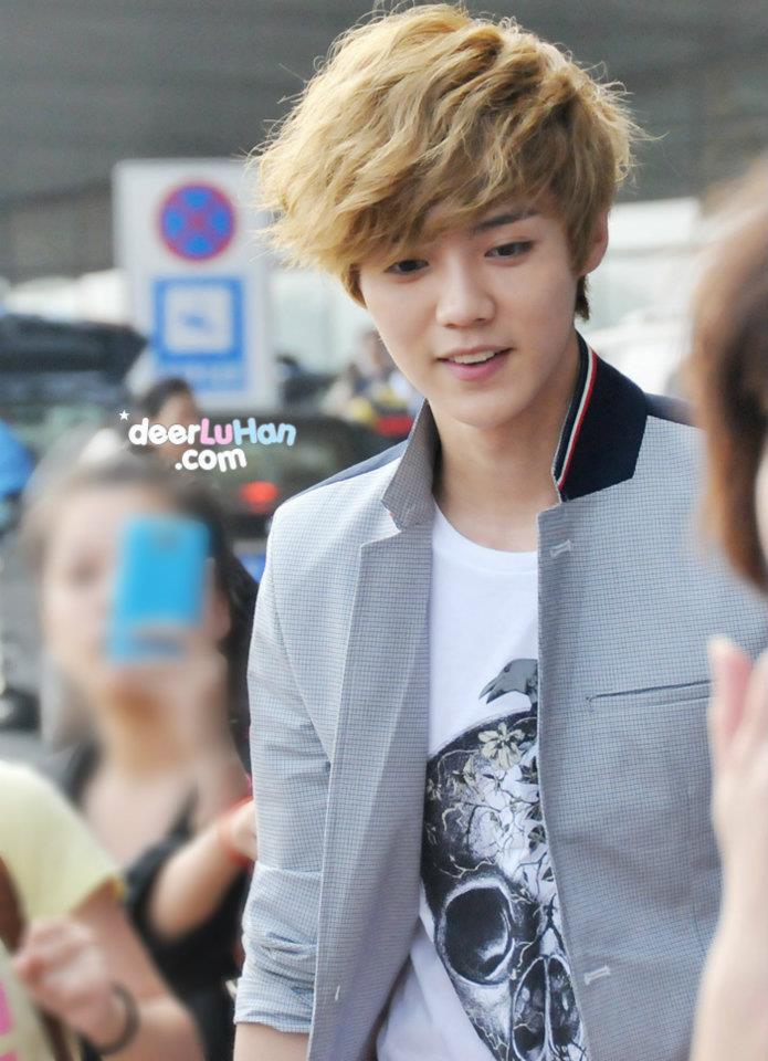 120710-EXO-M-Kris-Lay-and-Luhan-The-Airp